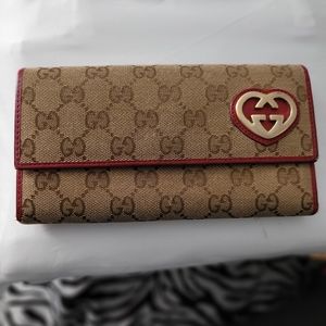 Super Cute Gucci Wallet 💕